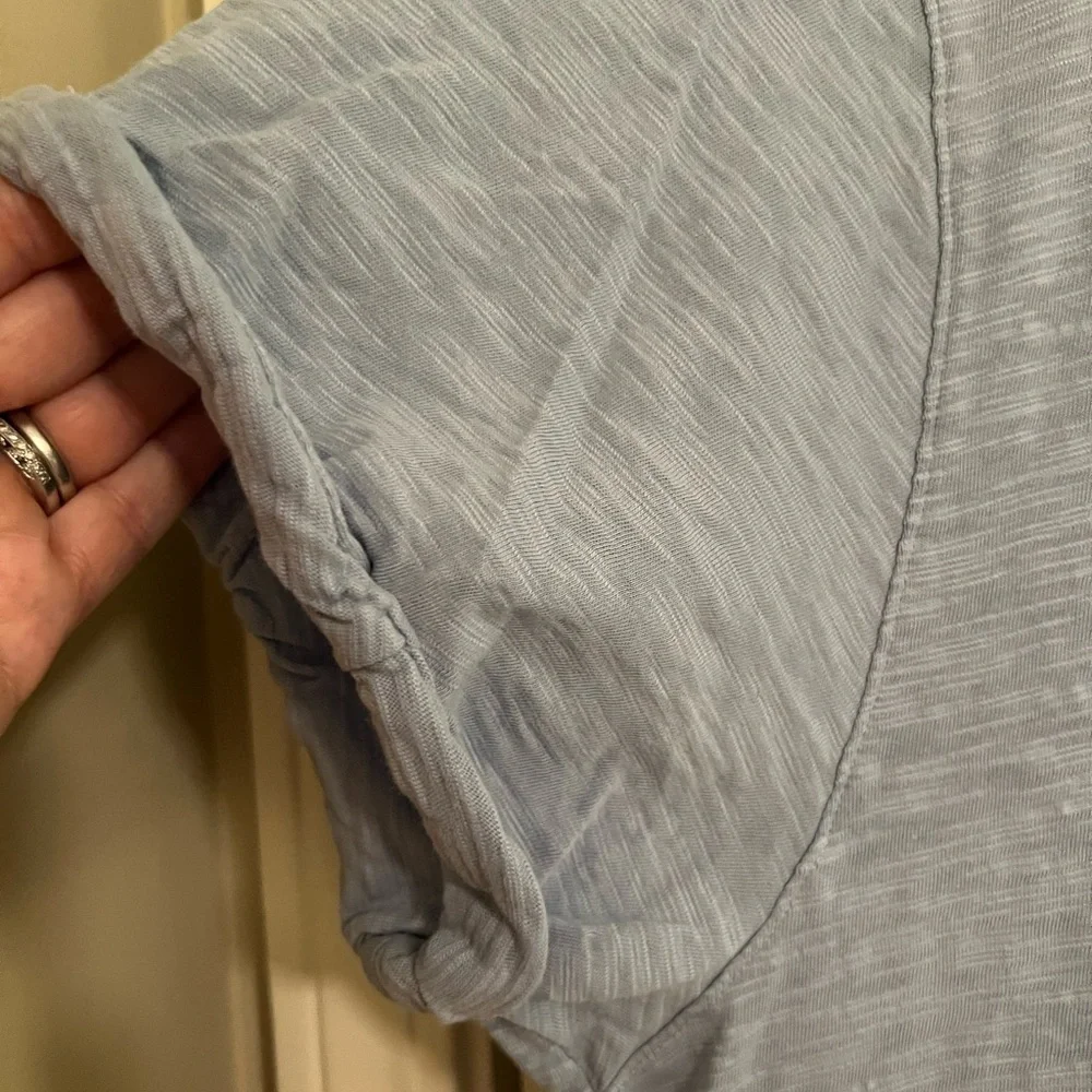 Dylan chambray blue button down knit shirt, size M. - Picture 2 of 5